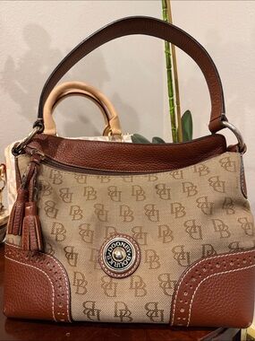 Dooney & Bourke vintage Tan Brown Logo Hobo Bag y2k hobo fall small purse